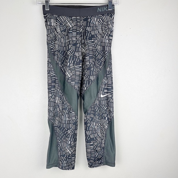 Nike Pro Hypercool Drift Capri Leggings Gray White Mid Rise Athletic Small - Picture 3 of 12